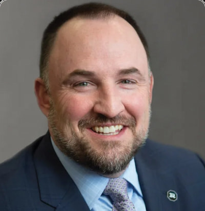 Devon Reese Headshot